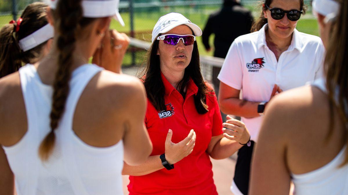 Mary Beth Gunn joins University of the Pacific has the head women's tennis coach.